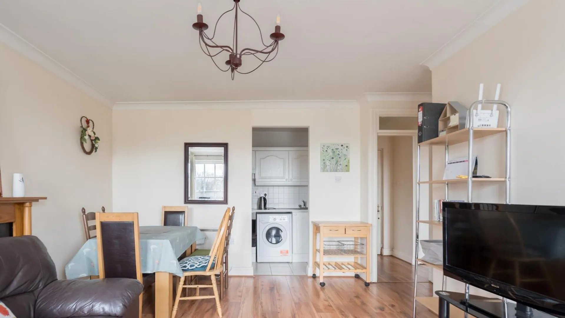 Central 2Bd Flat In Heart Of دبلن 0*,